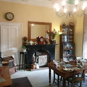 balmoral-guesthouse.edinburghhotelsuk.org/